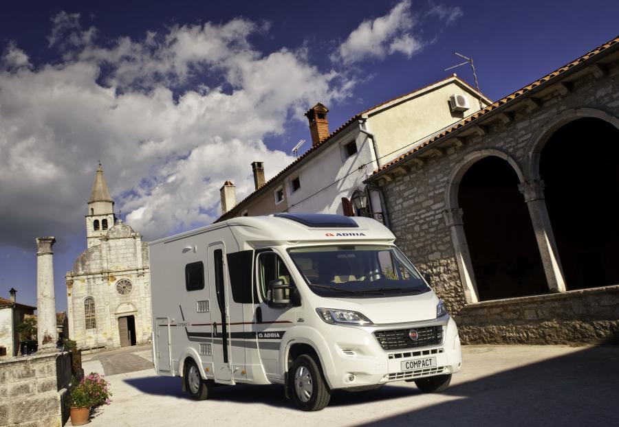 Adria Compact 2015 года  (фото 5 из 7)